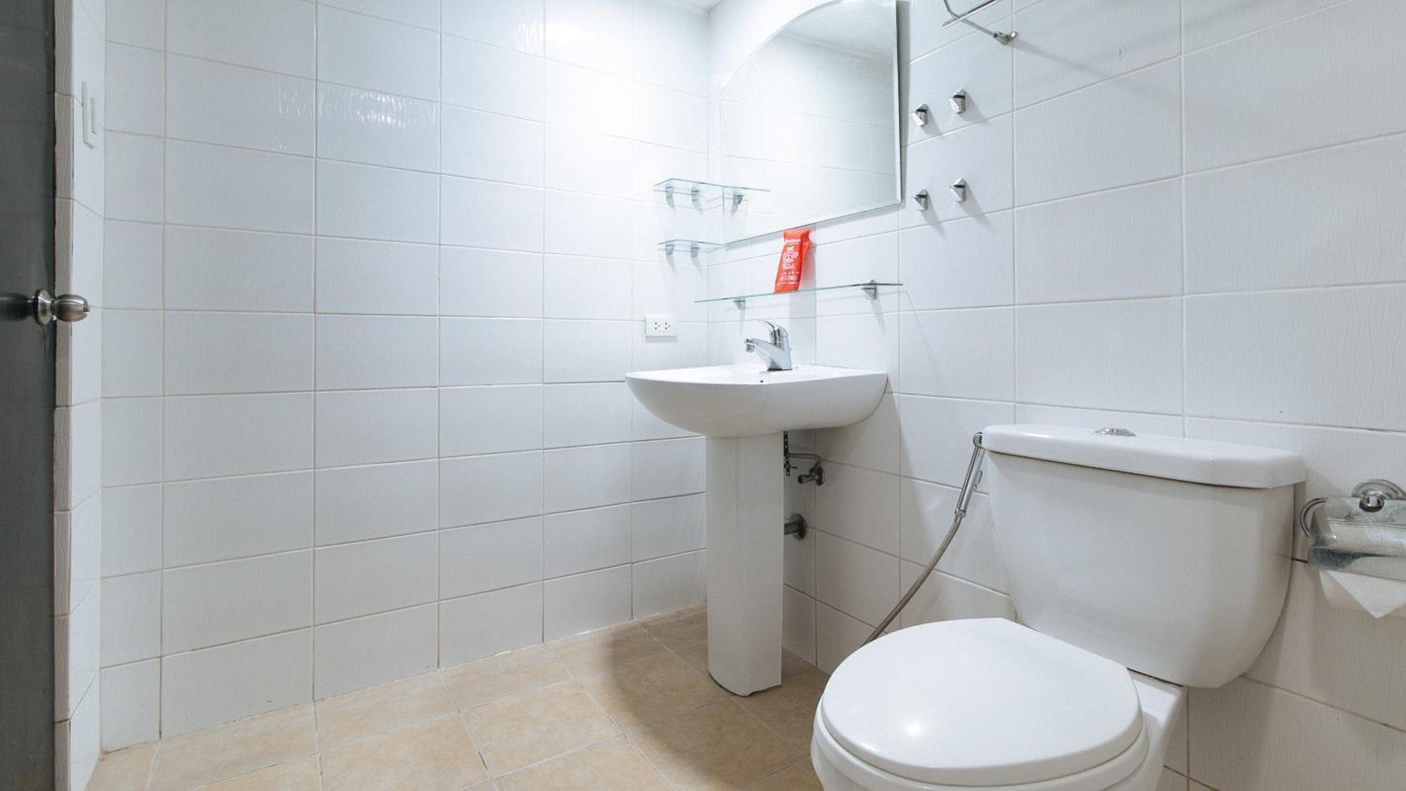 Hotel Reddoorz At Samat Mandaluyong Exteriér fotografie