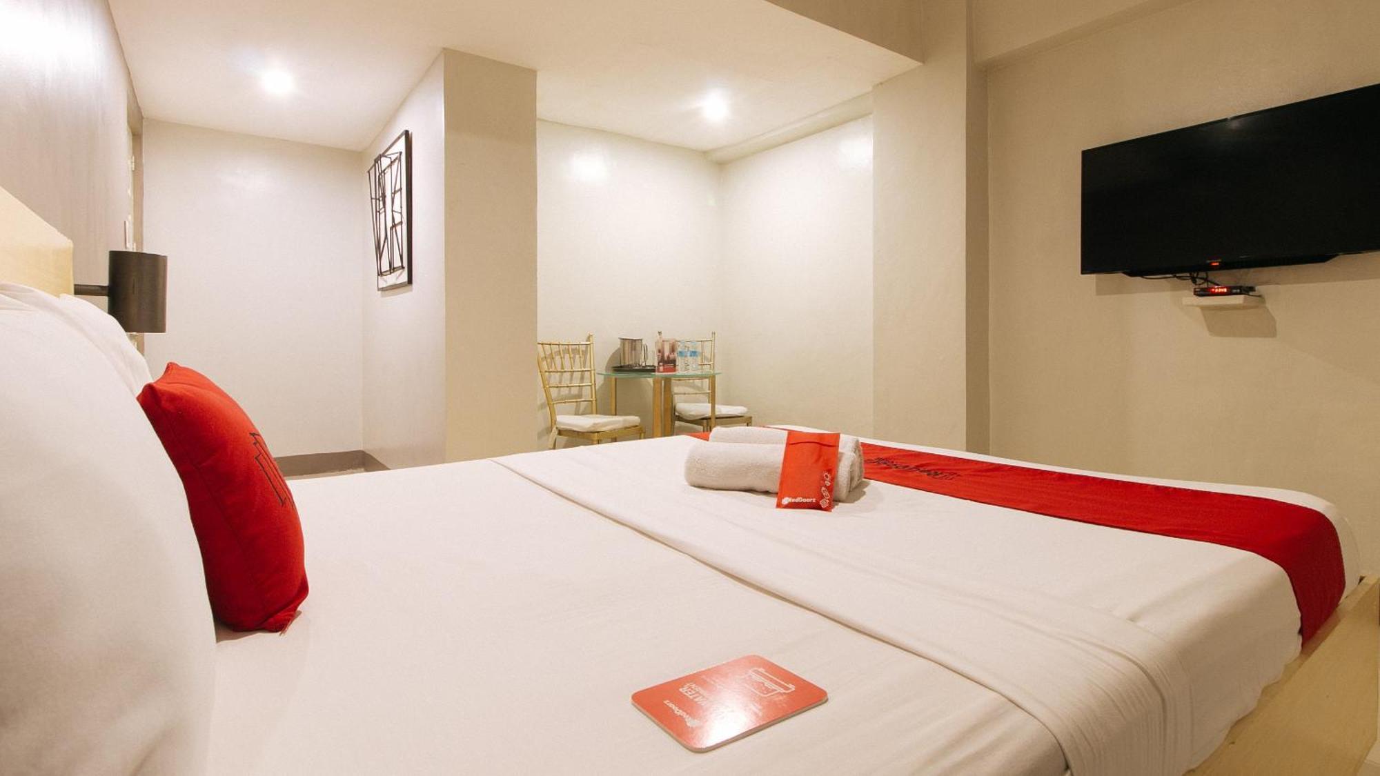 Hotel Reddoorz At Samat Mandaluyong Exteriér fotografie
