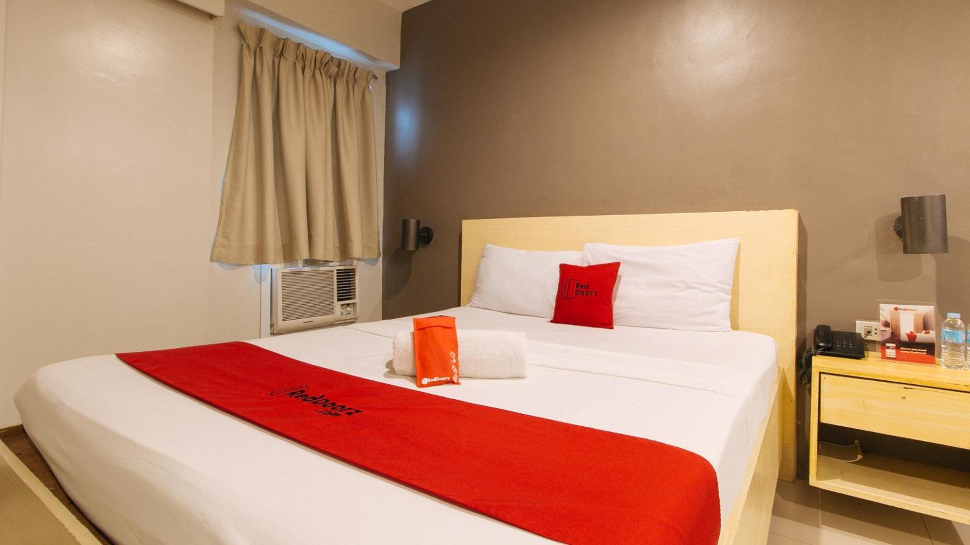Hotel Reddoorz At Samat Mandaluyong Exteriér fotografie